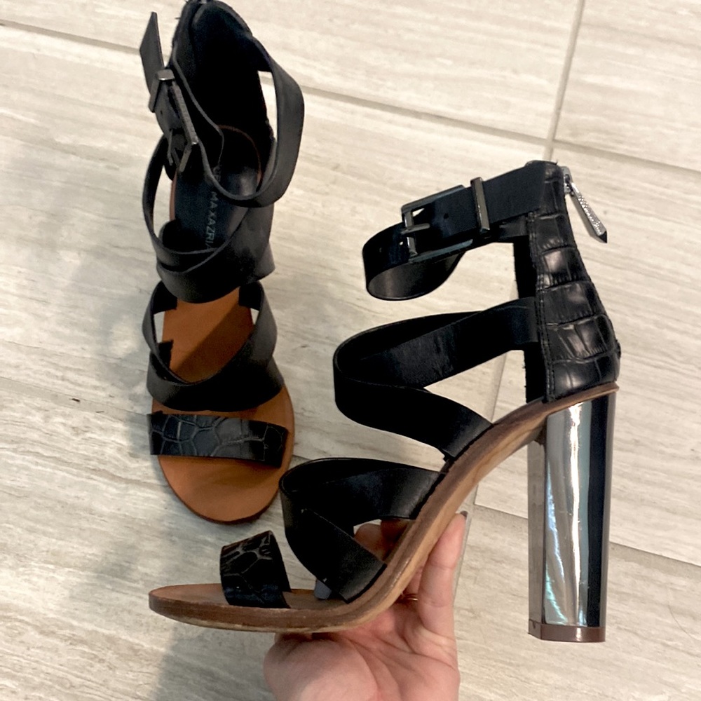 BCBG Maxazria Black Leather/Faux Alligator with Metallic Heel , size-6.5